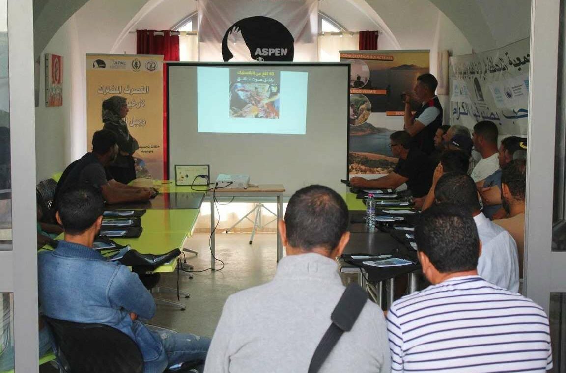 A classroom session on marine and coastal skills